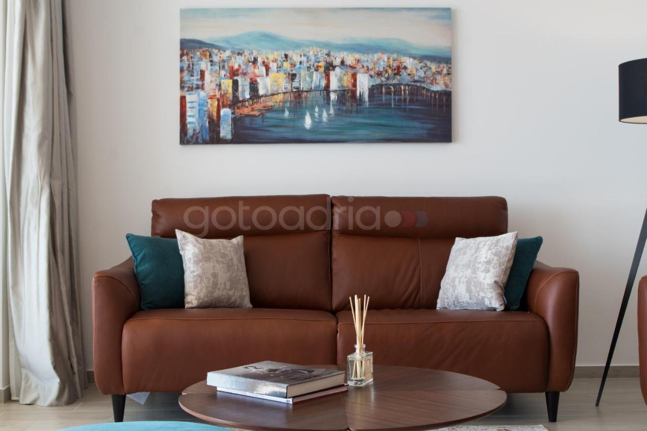Villa Smaragd - Opal - Luxury Apt With Shared Pool And Private Hot Tub ماكارسكا المظهر الخارجي الصورة