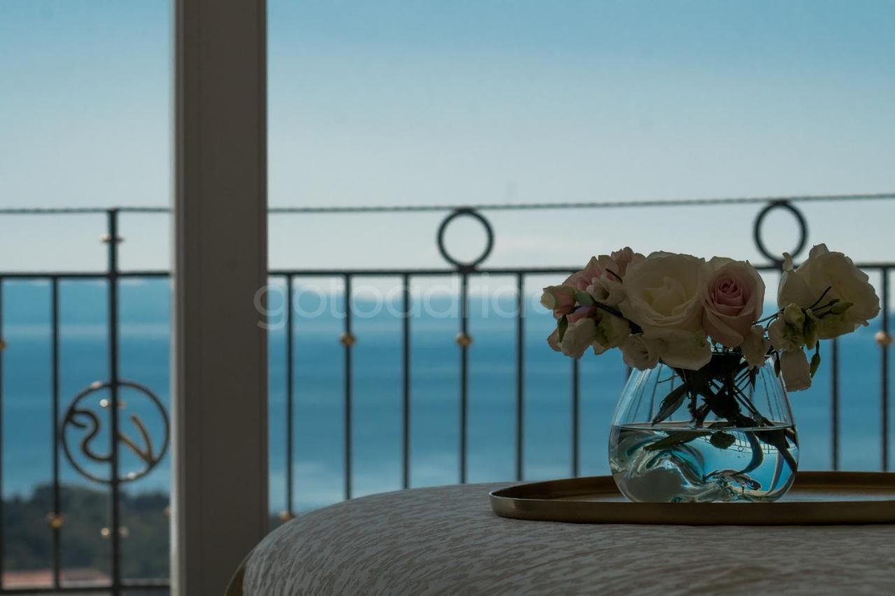 Villa Smaragd - Opal - Luxury Apt With Shared Pool And Private Hot Tub ماكارسكا المظهر الخارجي الصورة