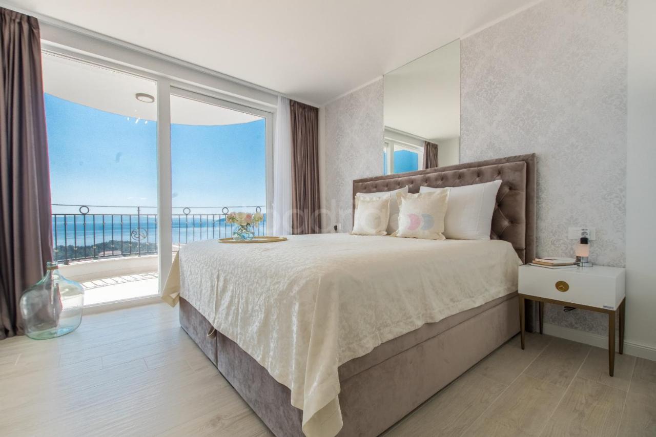 Villa Smaragd - Opal - Luxury Apt With Shared Pool And Private Hot Tub ماكارسكا المظهر الخارجي الصورة